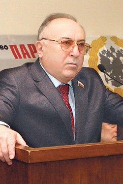 Х. Чеченов, церемония награждения финалистов. Фото: Анастасия Нефёдова