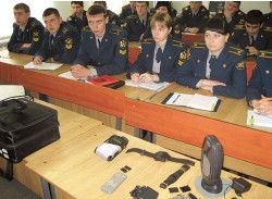 На занятиях в Воронежском институте ФСИН России