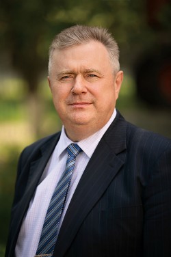  Олег Анатольевич Глотов, директор ГПОУ ТО «Тульский сельскохозяйственный колледж имени И.С. Ефанова», кандидат экономических наук, доцент, член-корреспондент РАЕН
