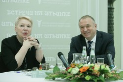 Ольга Васильева, министр образования и науки РФ, и Сергей Катырин, президент ТПП России. «Встречи на Ильинке». Фото: ТПП России Ольга Васильева, министр образования и науки РФ, и Сергей Катырин, президент ТПП России. «Встречи на Ильинке». Фото: ТПП России