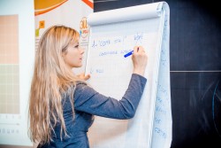 Презентация программы Лауры Артусио «Эмоциональный компас»