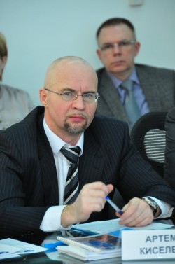 Столичный департамент образования провел презентацию новейших электронных учебных материалов