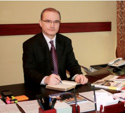 Валерий Иванович Литвин, первый проректор по учебной работе Российского государственного аграрного заочного университета, доктор технических наук, профессор